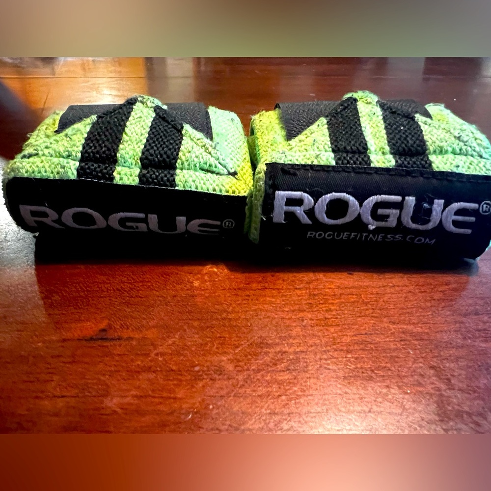 Rogue Fitness wrist wraps in lime green/black